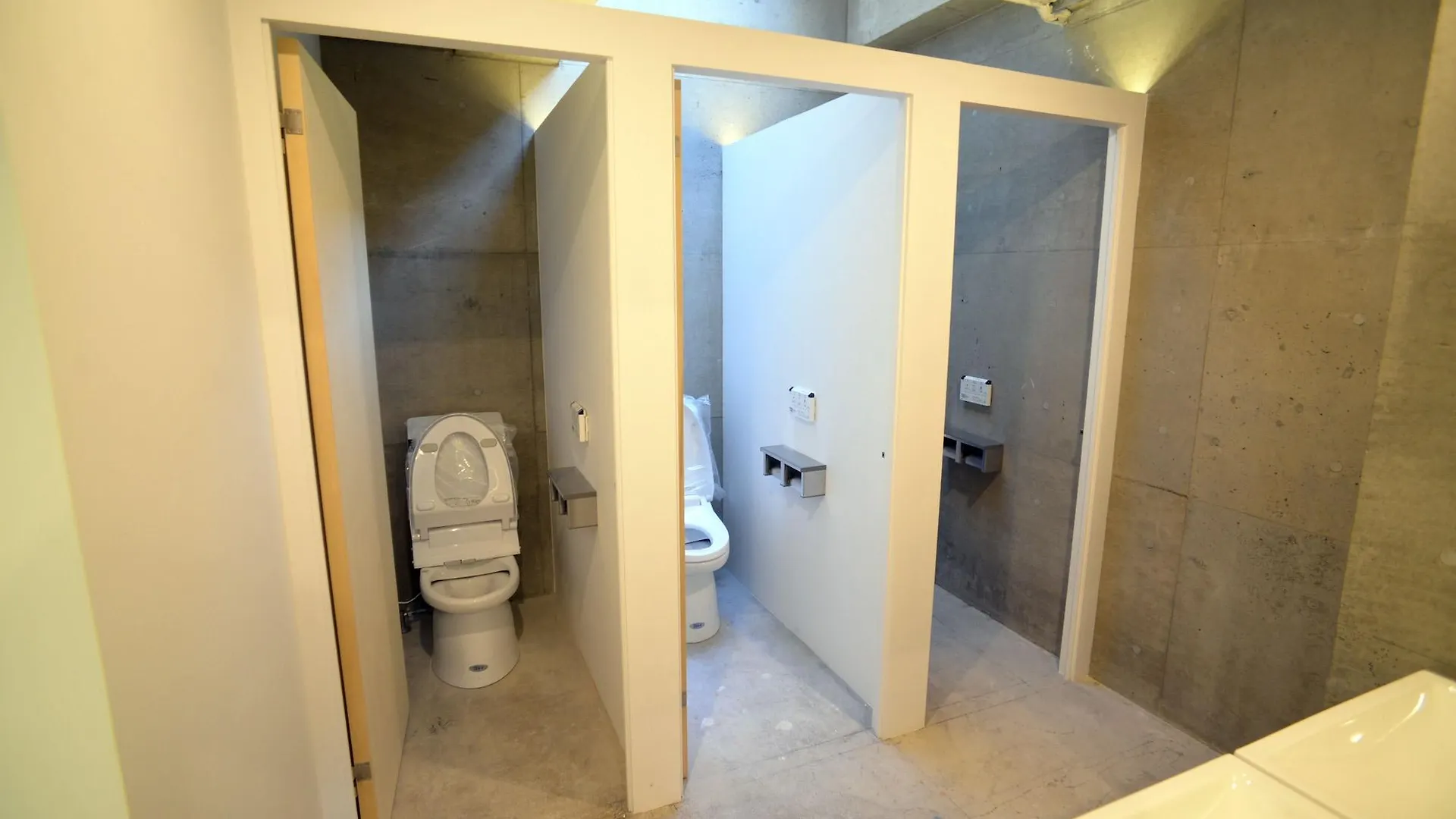 Artnshelter - Hostel Tokyo